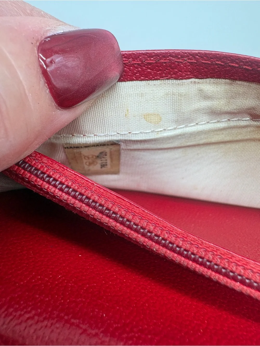 CHANEL Red Leather CC-Logo Continental Wallet